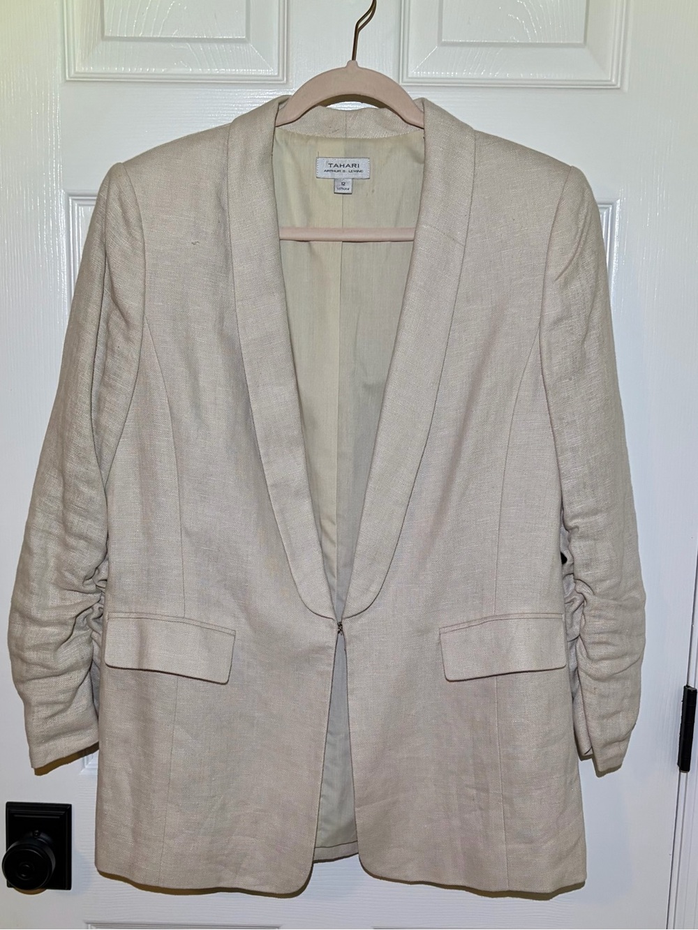 Tahari Pale Pinkish Beige Neutral Linen Blazer with Front Pockets. Size 12